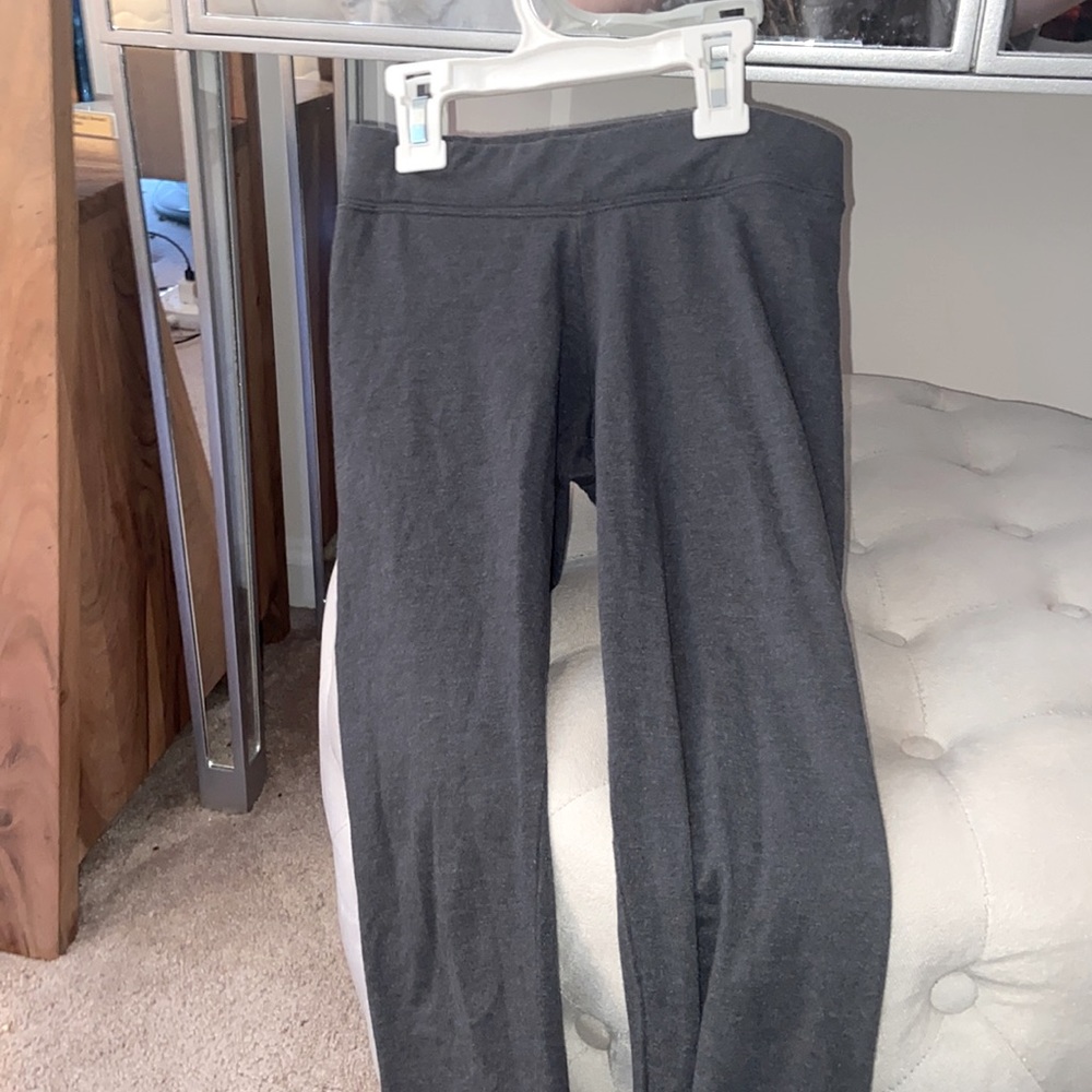 grey leggings